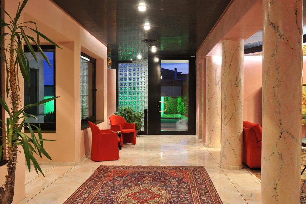 Hotel Ariane Thiene Extérieur photo