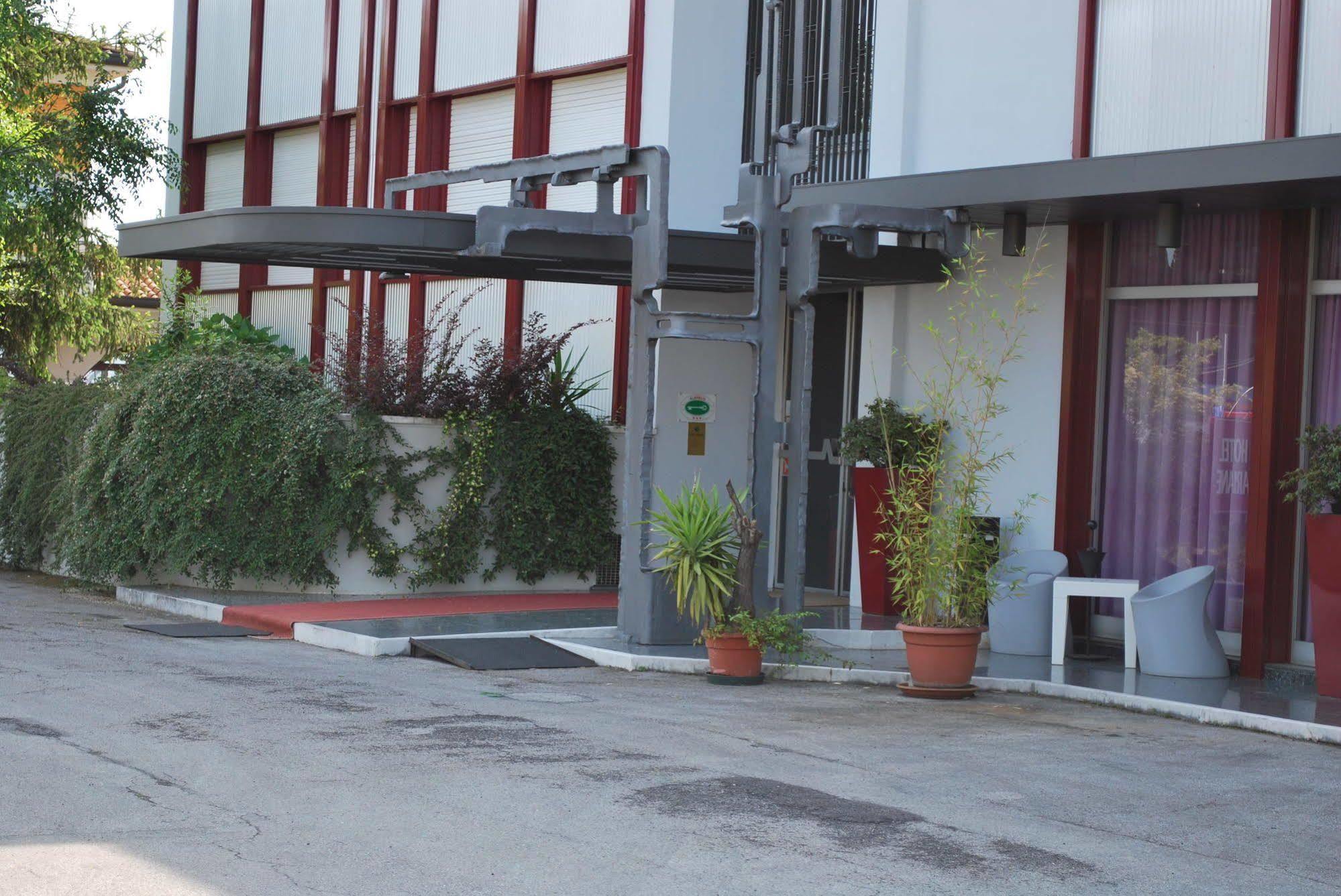 Hotel Ariane Thiene Extérieur photo