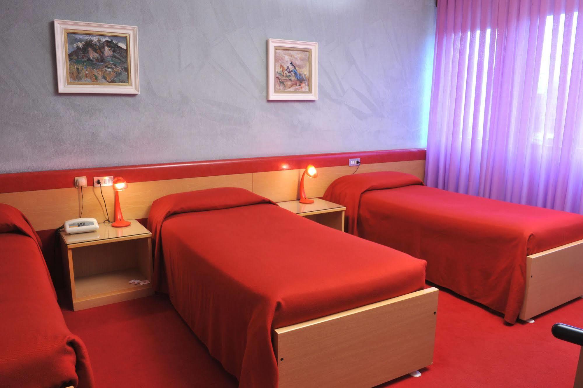 Hotel Ariane Thiene Extérieur photo