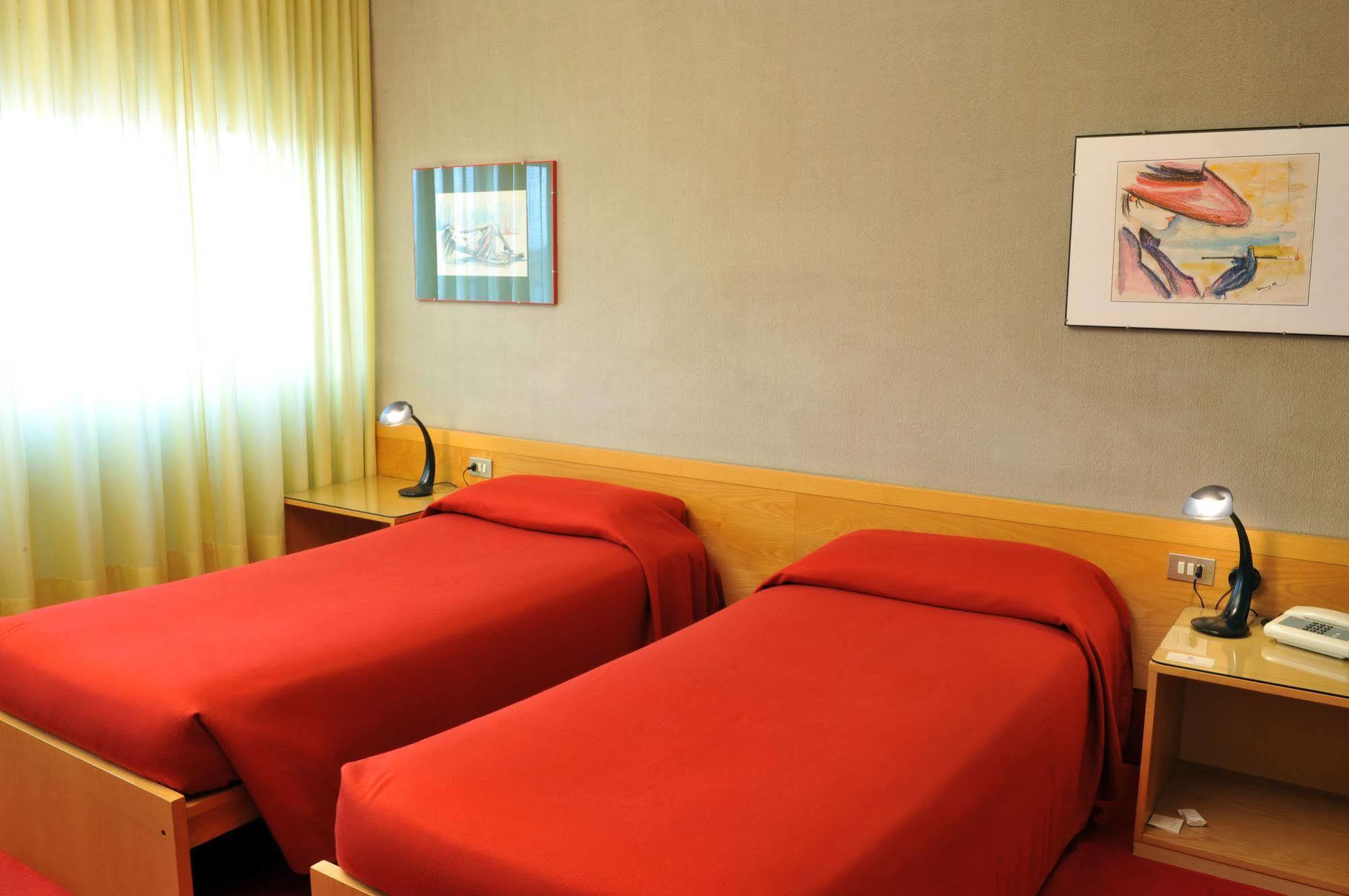 Hotel Ariane Thiene Extérieur photo